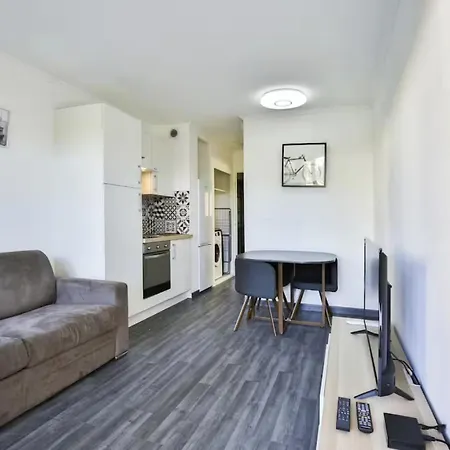 Superbe 2 Piece Confort - Ac, Piscine, Park Apartament